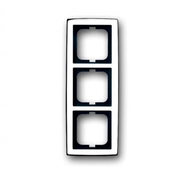 B+J solo¨,  Rahmen 3-fach, chrom glanz 1723-80G