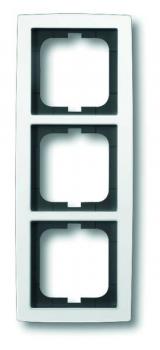 B+J solo¨,  Rahmen 3-fach studioweiss 1723-84