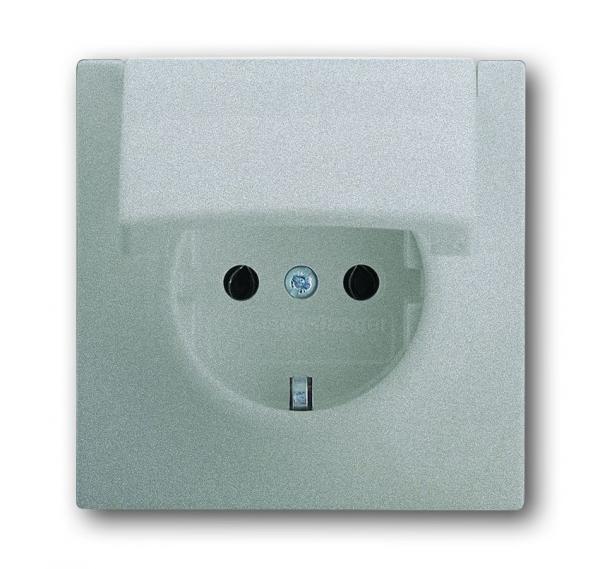 B+J impuls, Steckdose mit Klappdeckel, alusilber 20 EUK-783