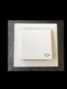 Gira E2 Grau Matt Steckdose mit Klappdeckel und Rahmen IP44 Set